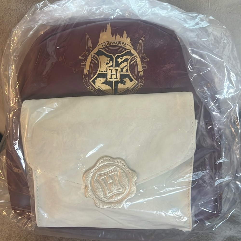 HARRY POTTER Hogwarts/Letter Mini Backpack!